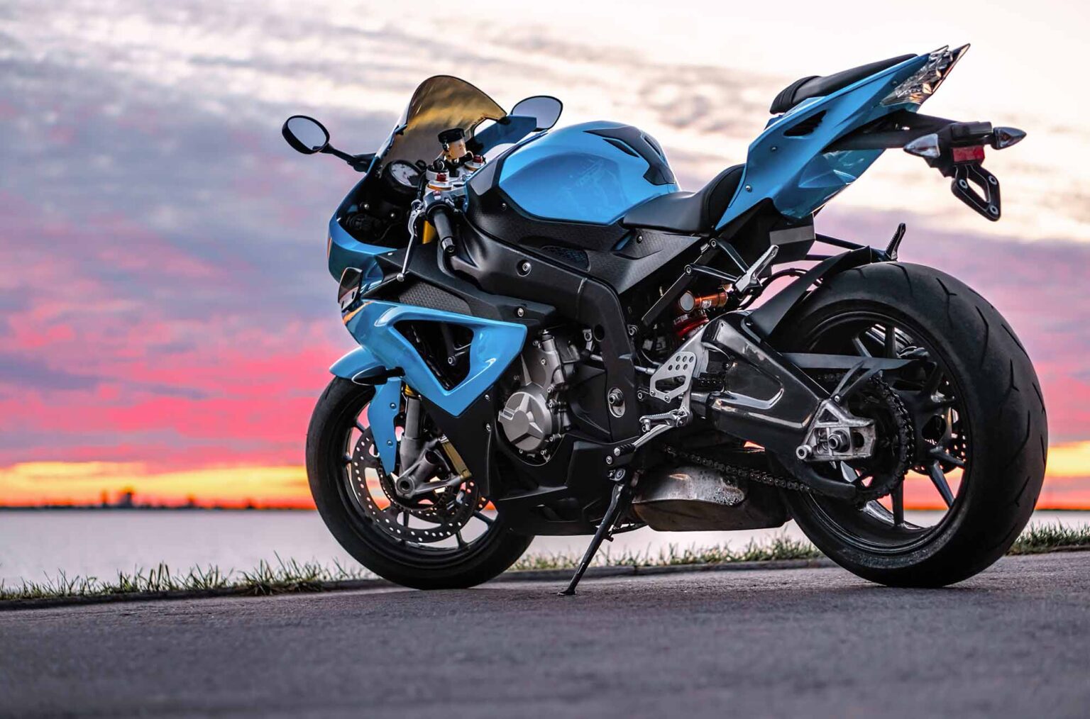 BMW Issues 'Do Not Sell' Notice for Gas-Powered Motorcycles | GearJunkie