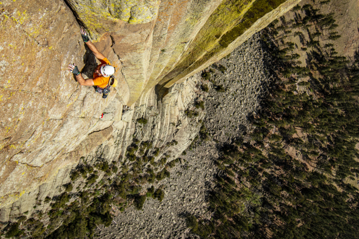 Blind Climber Completes Historic Trad Ascent on Devils Tower - Vimarsana News