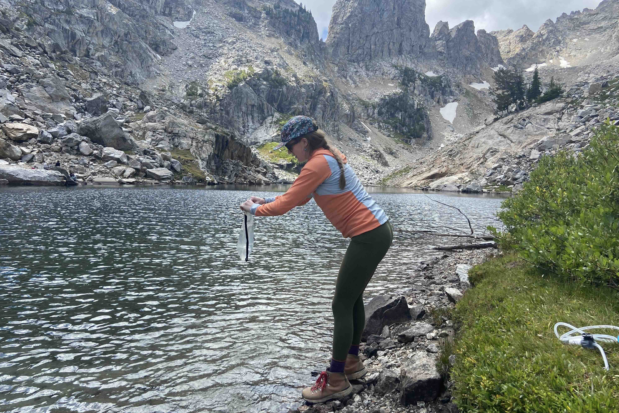 woman wearing norrøna senja warm1 hood