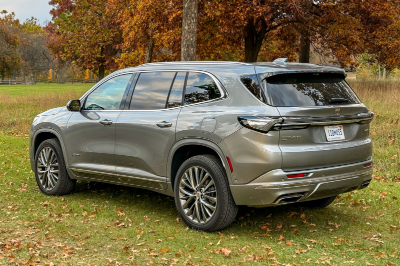 2025 Buick Enclave Avenir Review | GearJunkie