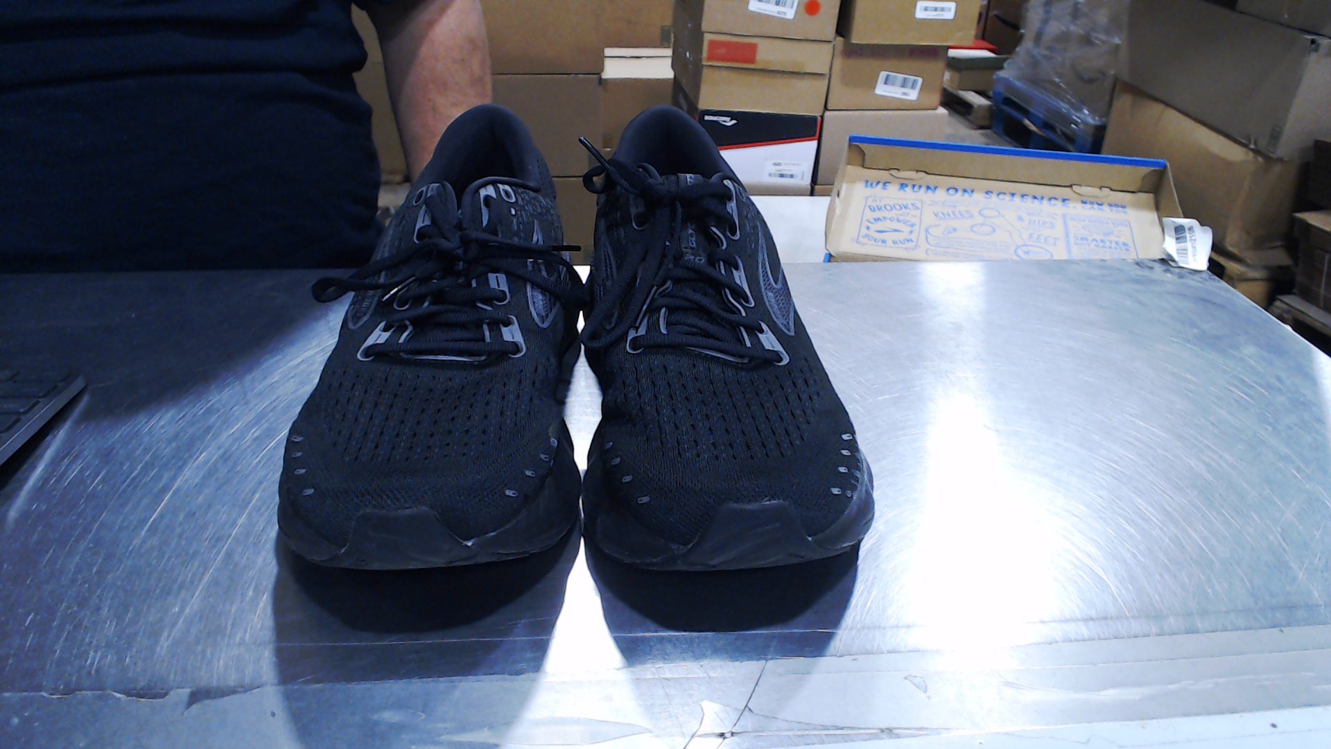 UsedLikeNew - Brooks Mens Glycerin GTS 20 Black/Black/Ebony  display picture 1