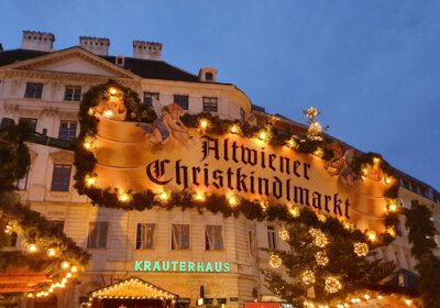 Altwiener Christkindlmarkt am Freyung Square