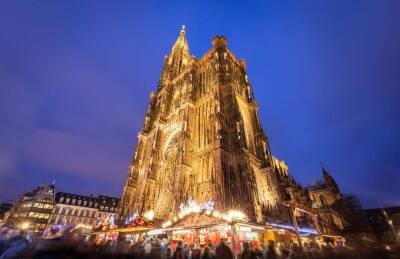 Christkindelsmärik at the Cathedral Square