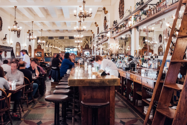 Taverne Square Dominion