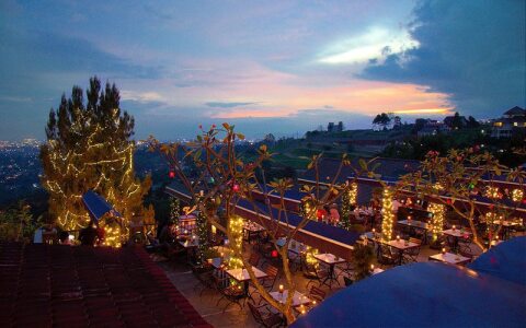 The Valley Bistro Cafe & Resort