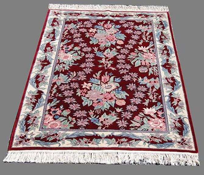 Stunning English Floral Contemporary Hand Woven Rug