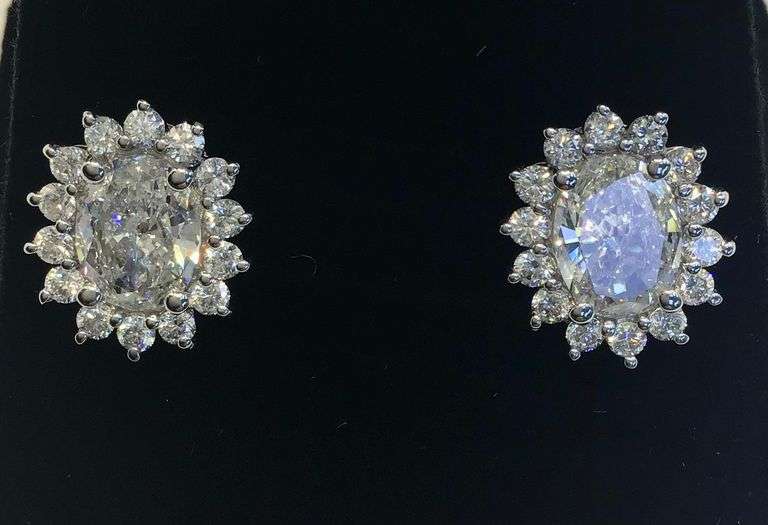 GORGEOUS 14K WHITE GOLD STARBURST OVAL DIAMOND STUDS