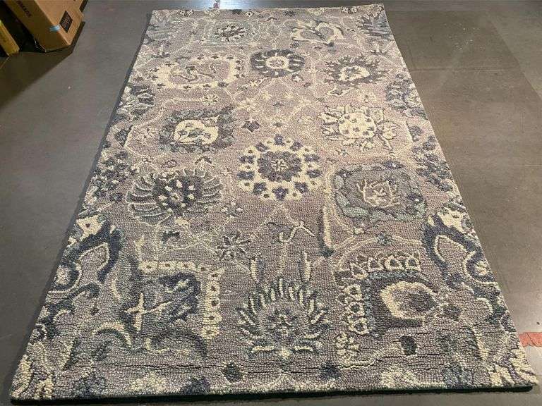 Decorative Hand Made Wool 6x8  Rug