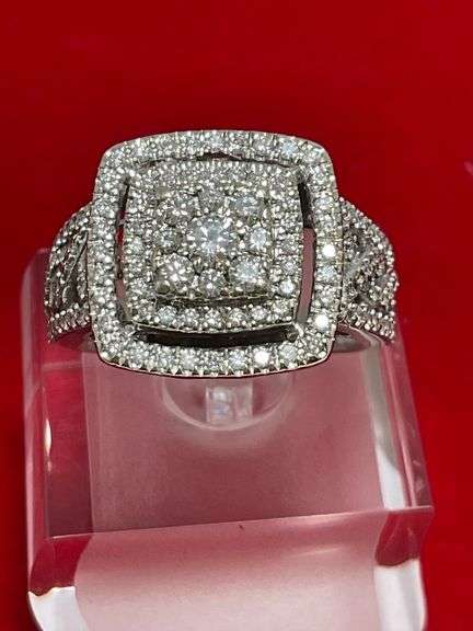 CERTIFIED 14K WHITE GOLD AND DIAMOND RING