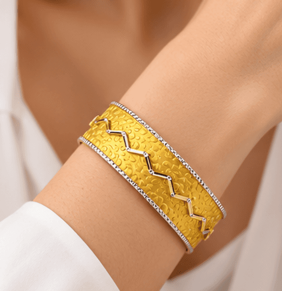 Hand Made 22KT Textured Contrasting White Gold center Chevron Stripe Wide Bangle