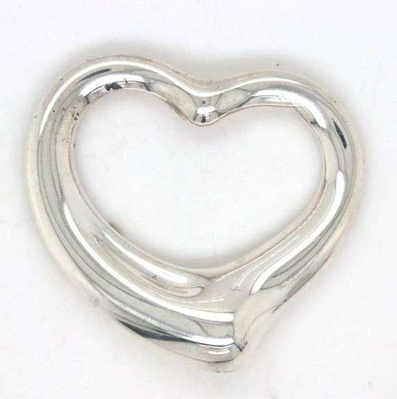 Tiffany & Co Elsa Pretti open heart pendant
