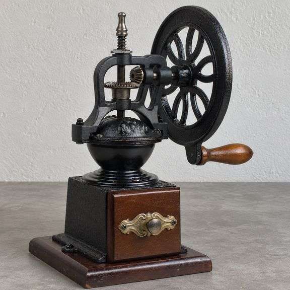 Vintage-Style Manual Coffee Grinder
