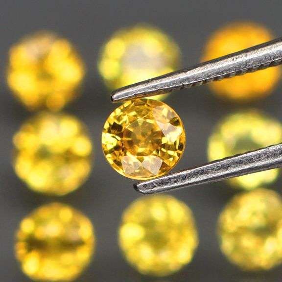 Full fire! 2.25ct top golden yellow Sapphire set! Heated only!