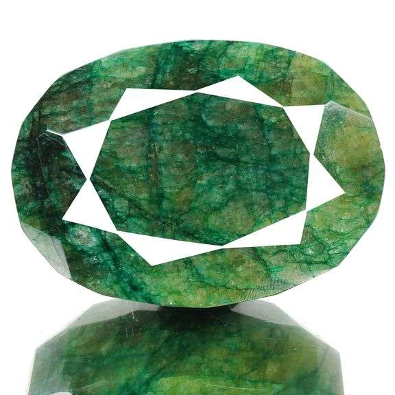 Huge 1270 Ct Certified Natural Natural Mined From The Earth Emerald Solitaire