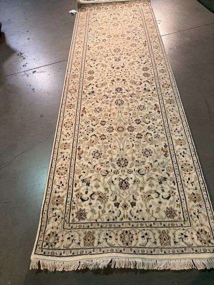 Fine Silk and wool Runner 2.8x8.1