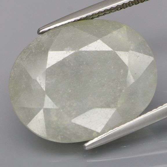 Collectors alert! It's a 23.58ct silver Ceylon Sapphire! Heated only!