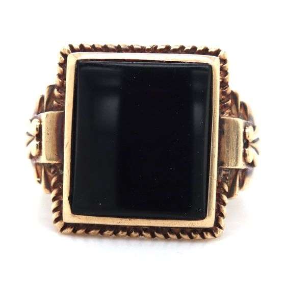 Vintage 10K YG Man's Black Onyx Ring