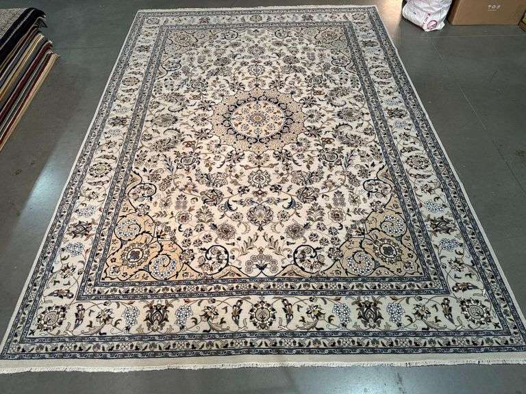Fine Silk &Wool Nain Rug 8x10
