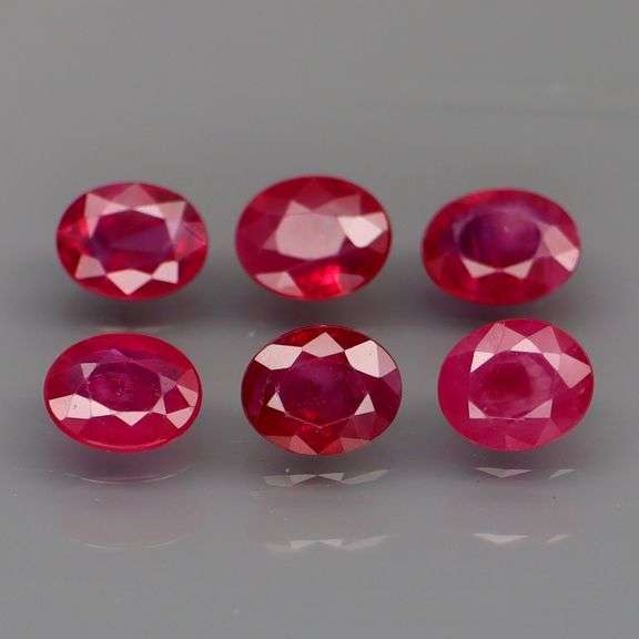Absolutely stunning 2.38ct set of rich red Rubies!