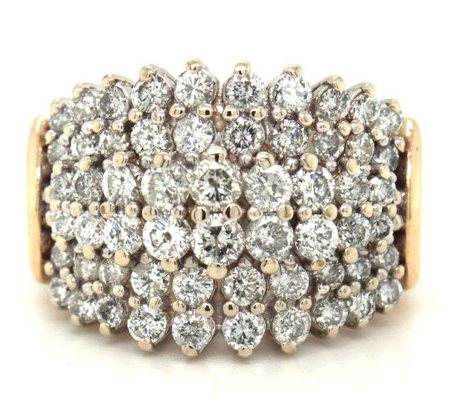 14kt Yellow gold 1.24ctw round brilliant cut diamond cluster ring