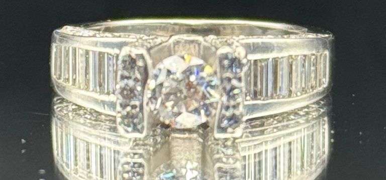 14K White Gold Round Brilliant Cut Natural Diamond Ring