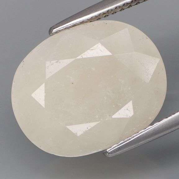 Simply amazing! 12.13ct ivory white Ceylon Sapphire!