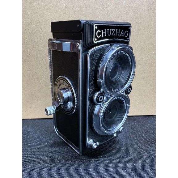 Vintage-Style Twin-Lens Digital Camera