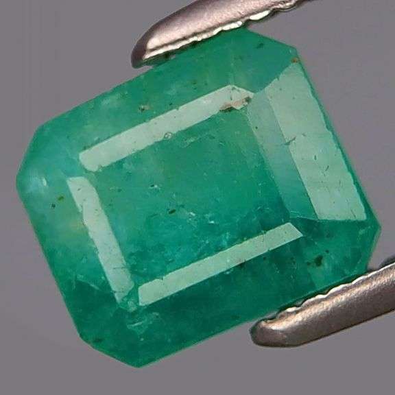 Bright green Colombian Emerald weighing 1.50 carats!