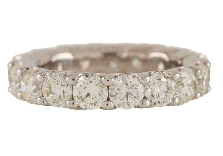 5.20ctw Round Diamond Eternity Wedding Band Ring in 14K