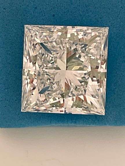 I.G.I CERTIFIED 4.00 CARAT LAB GROWN DIAMOND
