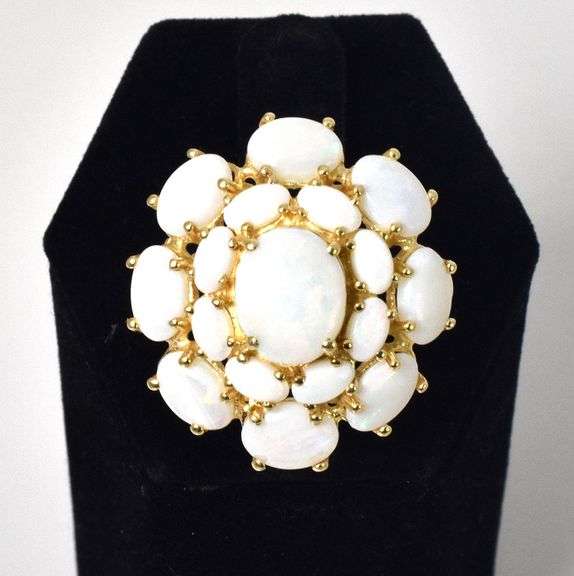 Amazing 14K Yellow Gold Opal Gemstone Ring