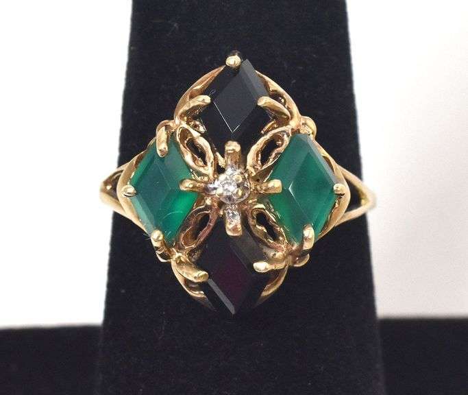 Interesting 10K Yellow Gold synthetic Emerald and Black Onyx Gemstone Ring with Diamond Accents
