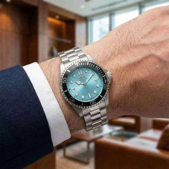 Invicta Men's Pro Diver Quartz PC20S Tiffany Blue Dial Watch