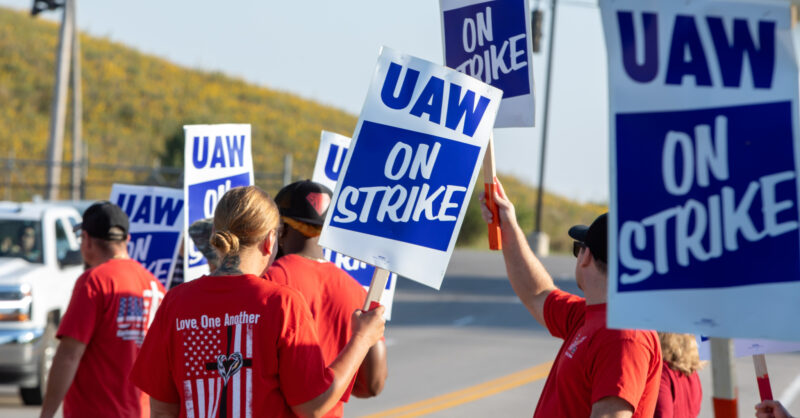 Autoworkers Are Ready to Strike the Big 3 If They Have To - Vimarsana News