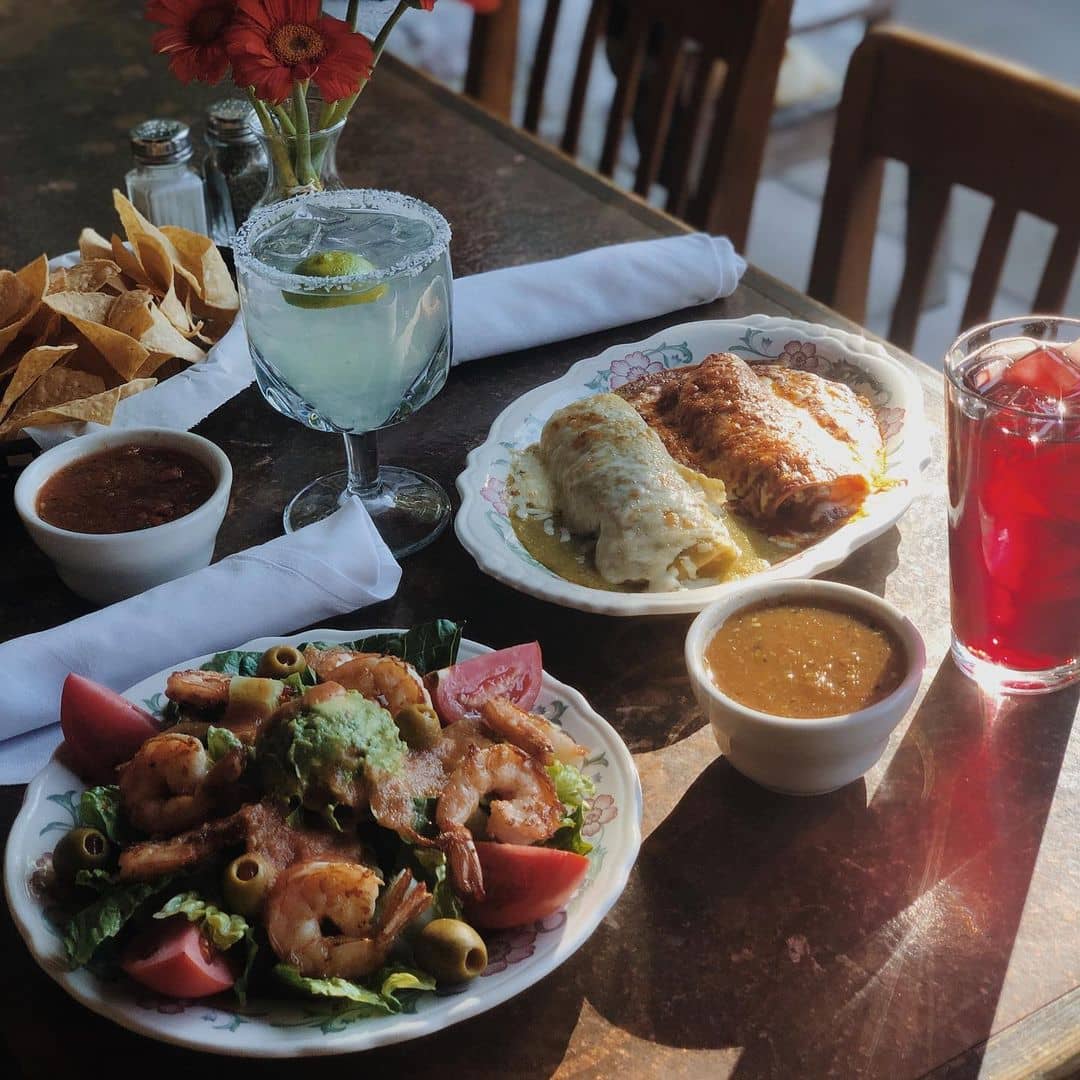 John Henry's Cafe American Restaurant in Palm Springs, CA