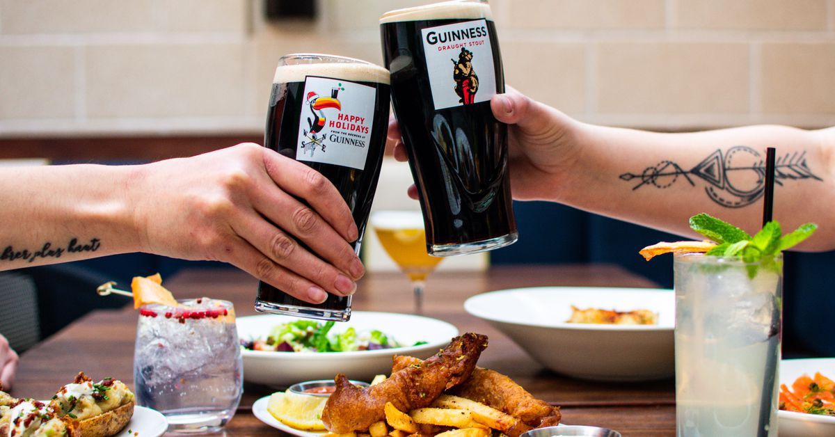 LT Corner Pub Bar / Club in Lakeway, TX The Vendry