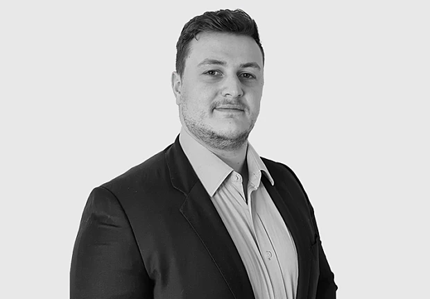 A headshot image of Chris Bateman