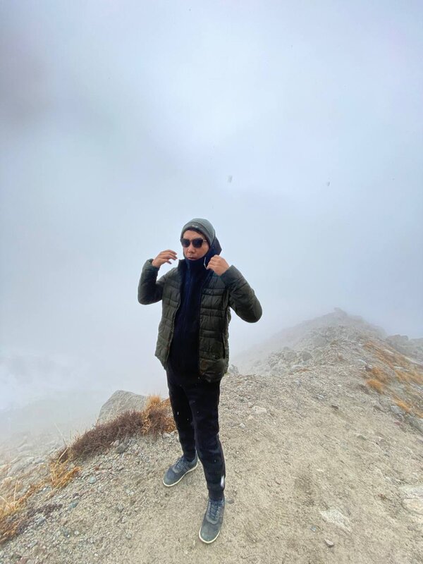 Zhen on a mountain