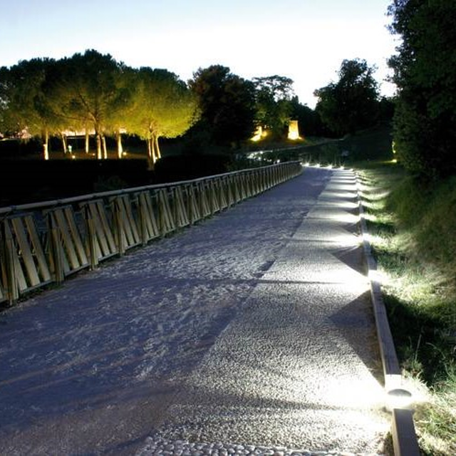 D32-MiniZac-Bollard-Bullards-Lighting-6.png