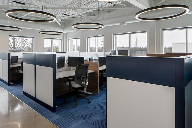Commport-Office-Design-Cubicles-3.jpg