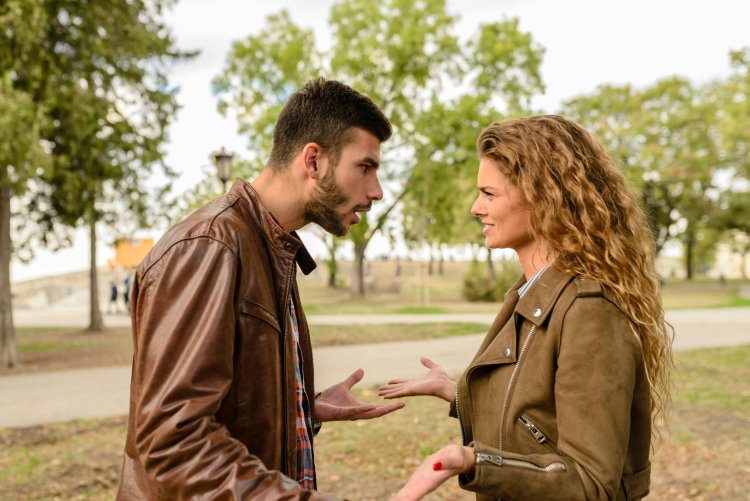 Obvious Signs That He Might Cheat Again That You Can't Ignore