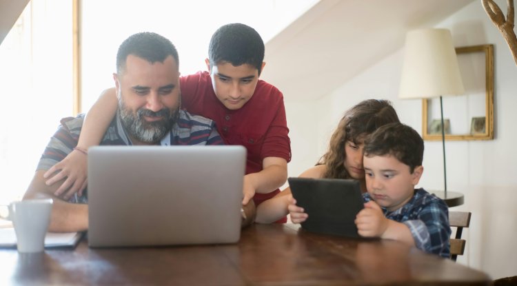 Stay-at-Home Mom Expectations From Working Dad: Building a Strong Partnership