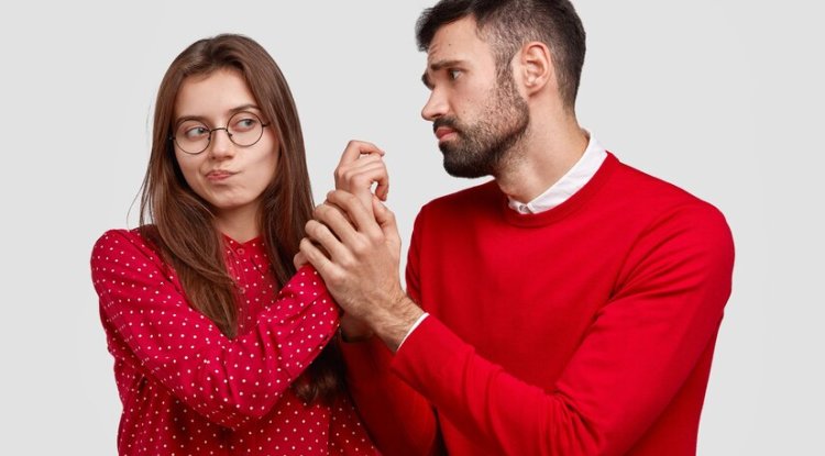 The Art of Apologizing: 15 Heartfelt "I'm Sorry" Paragraphs for Her