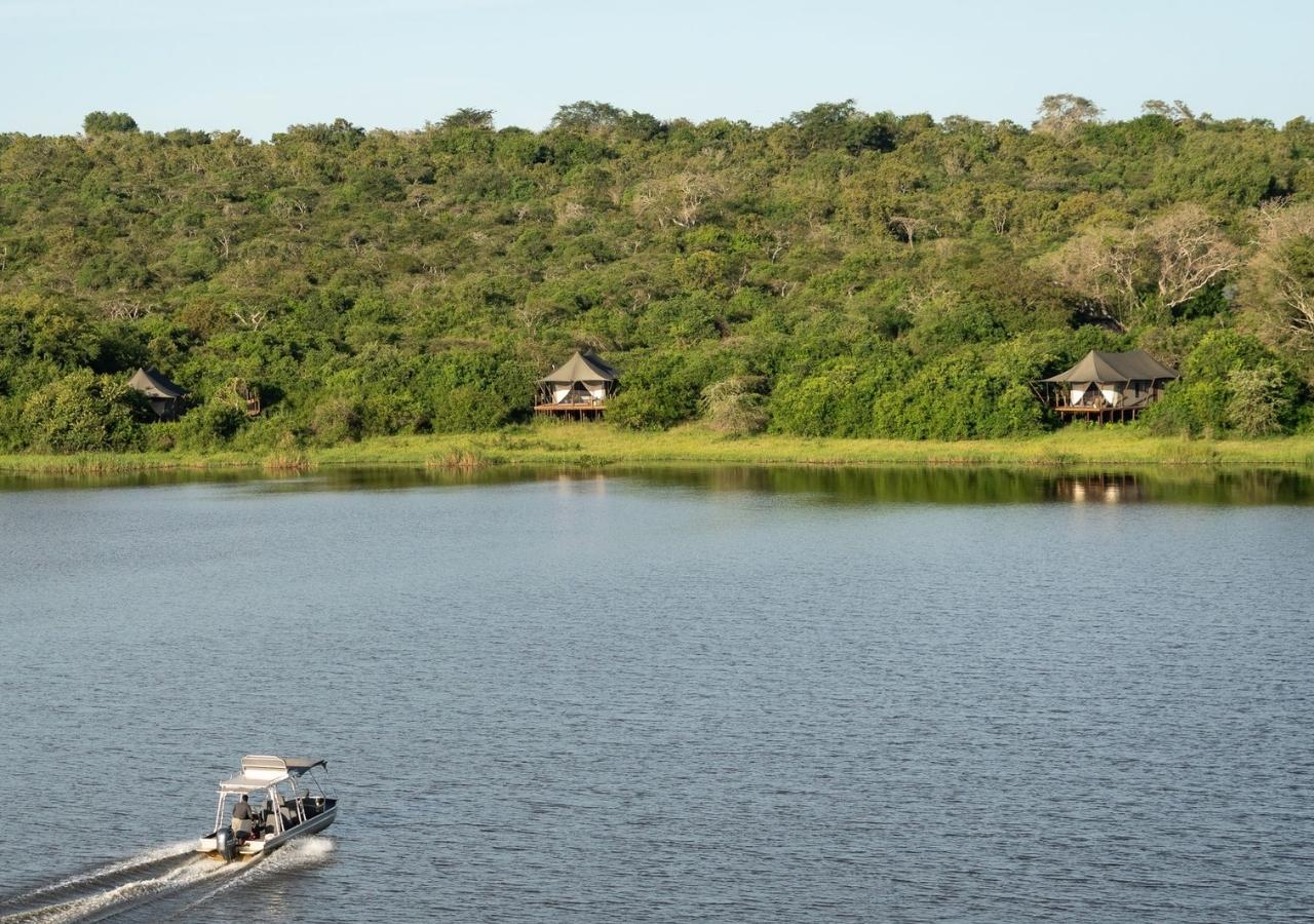 Arriving at Magashi Camp by boat