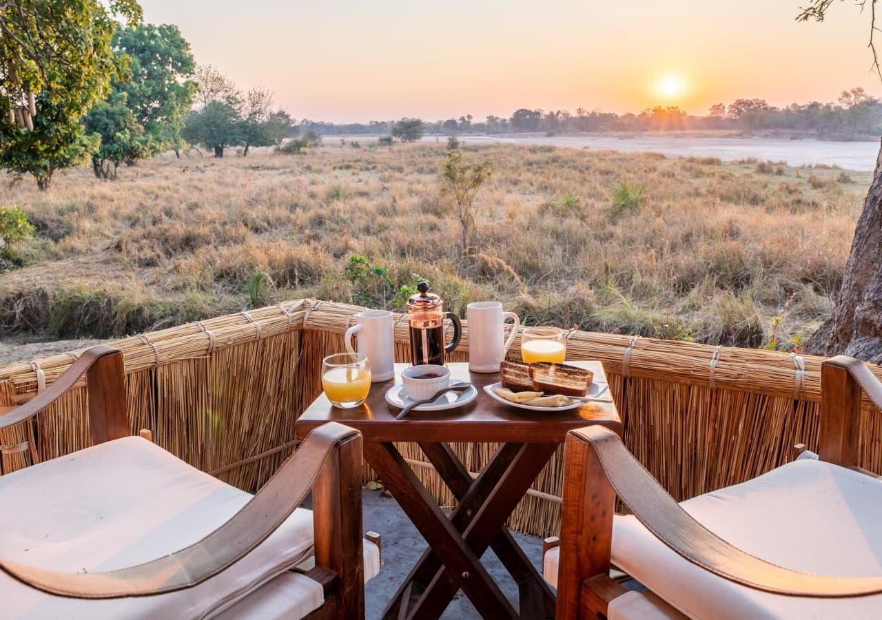 T breakfast on the verandah