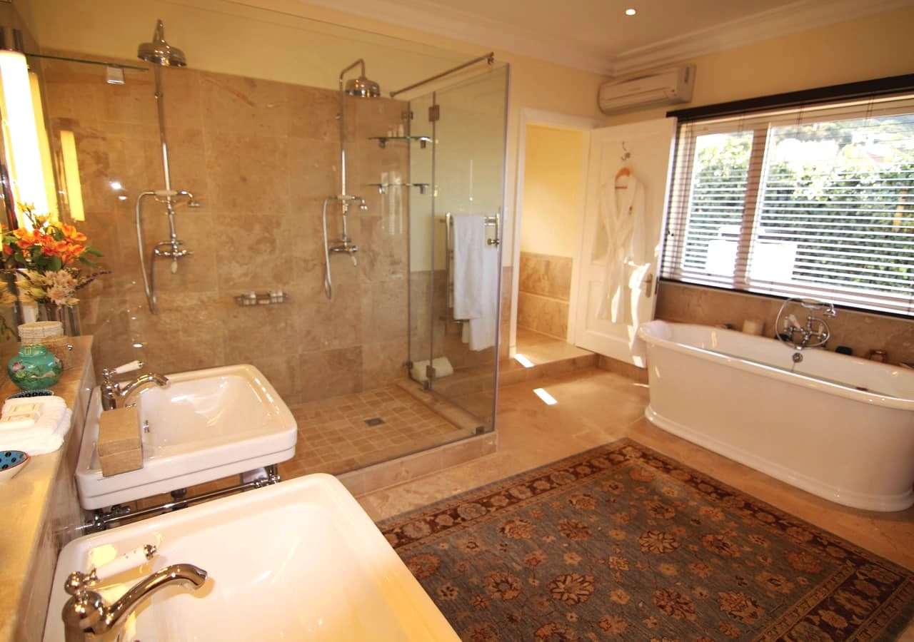 T guest suite bathroom