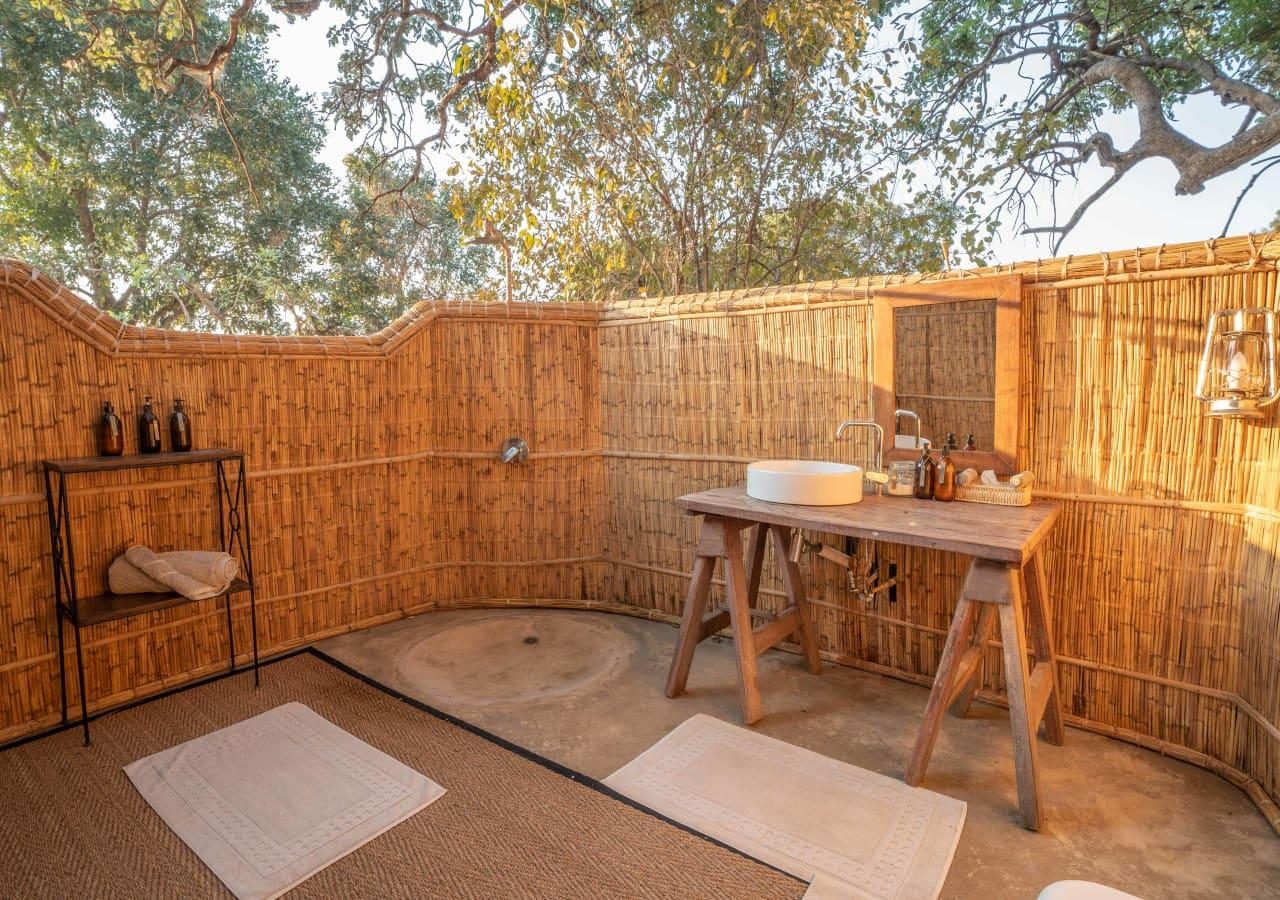 T outdoor bathroom