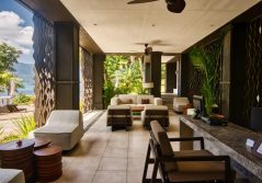 T guest reception area
