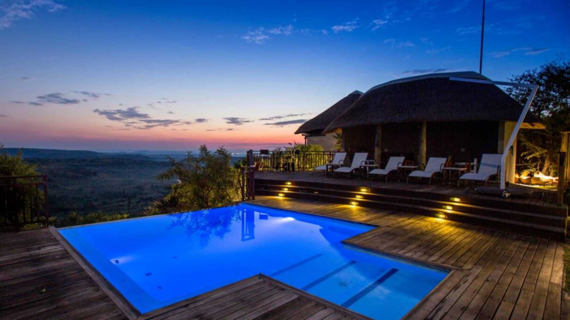 Umzolozolo Private Safari Lodge hero
