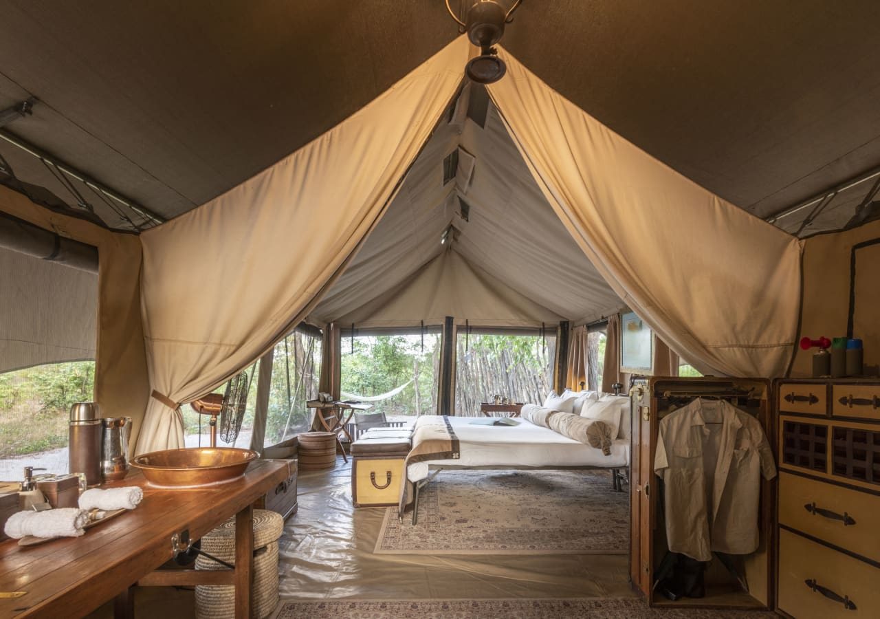 Selinda explorers camp tented bedroom 1280